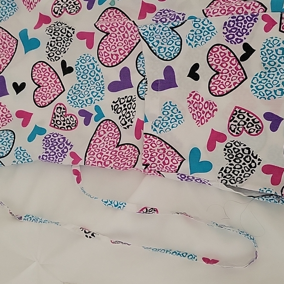 365 work and wear, women's scrub top. Size L. - Picture 2 of 5